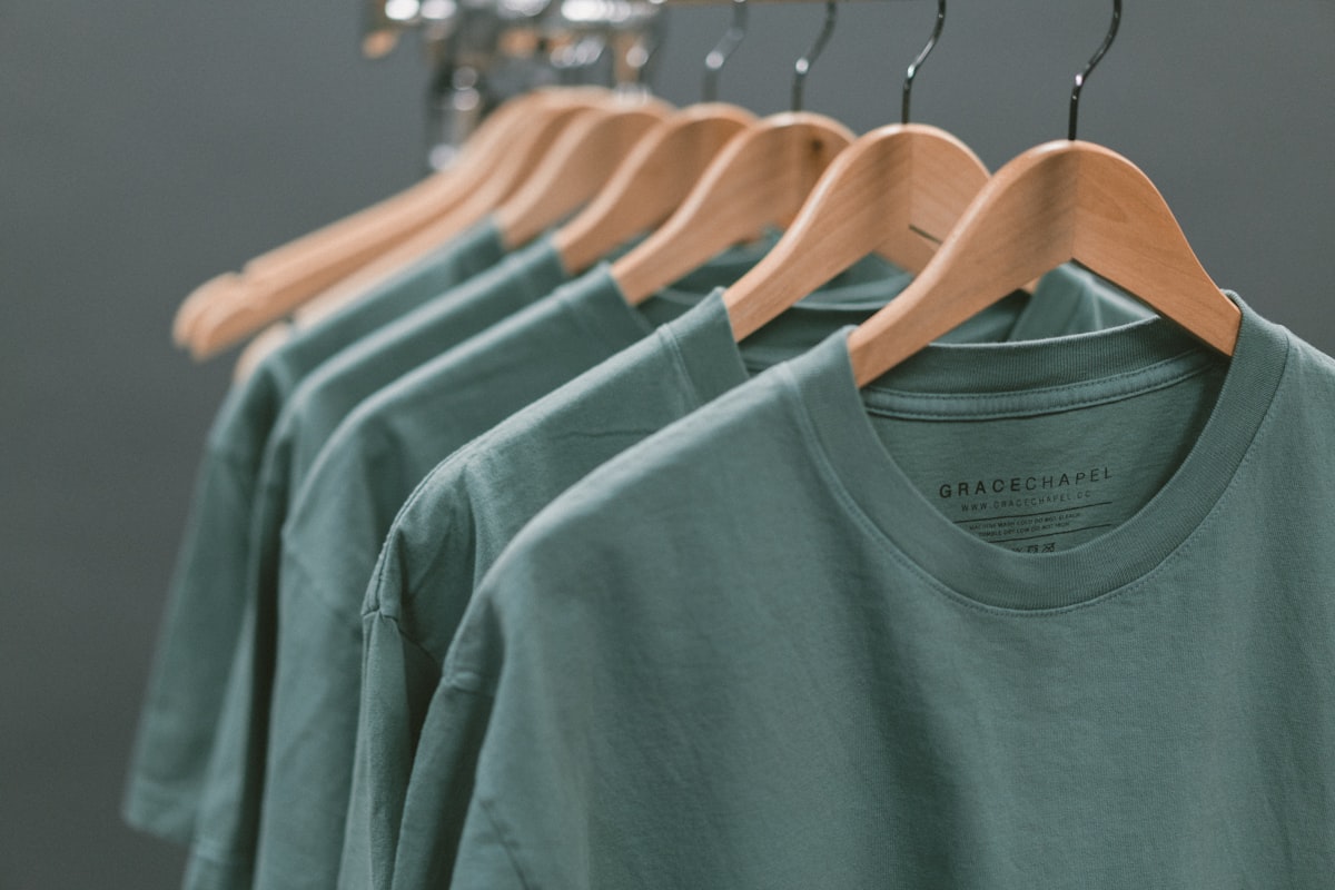 Sustainable t-shirt manufacturing with organic cotton and recycled fabrics