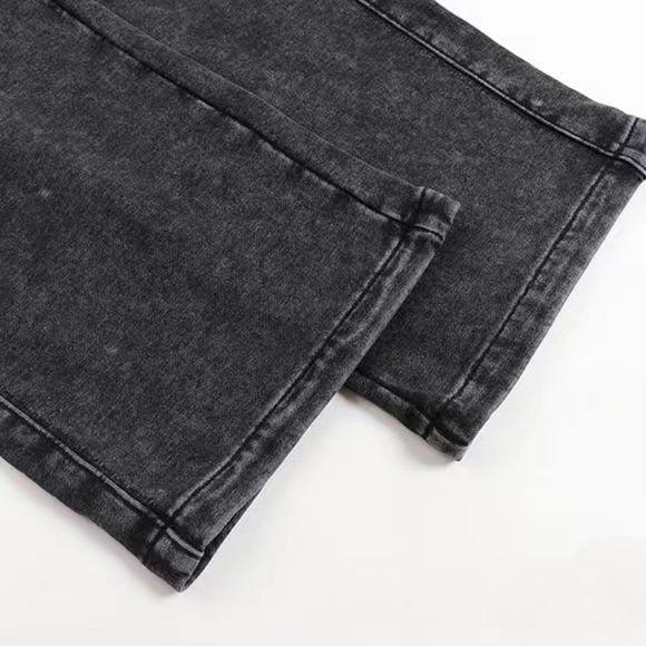 350GSM Heavyweight Snow Washed Straight-Leg Sweatpants - Black Fabric, Stitching and Construction - Detail View