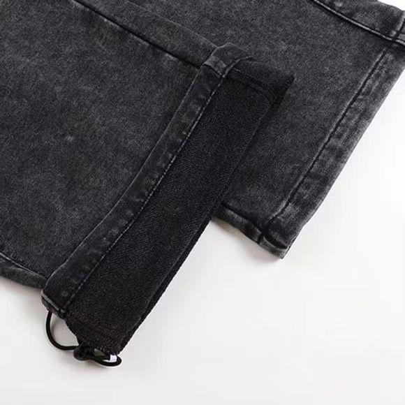 350GSM Heavyweight Snow Washed Straight-Leg Sweatpants - Black Fabric, Stitching and Construction - Detail View