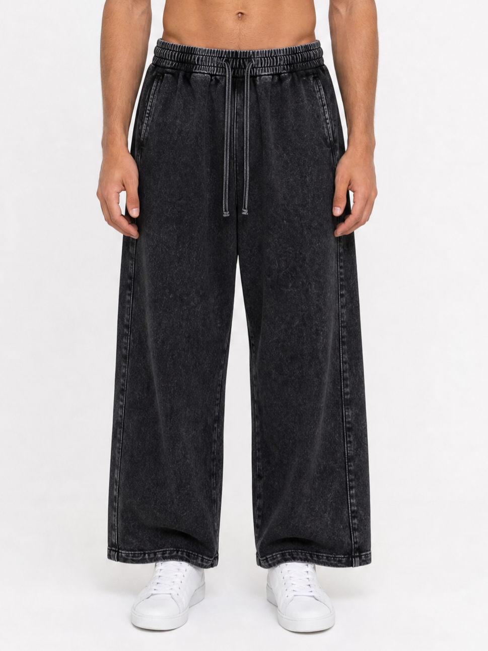 350GSM Heavyweight Snow Washed Straight-Leg Sweatpants - Black - Model View