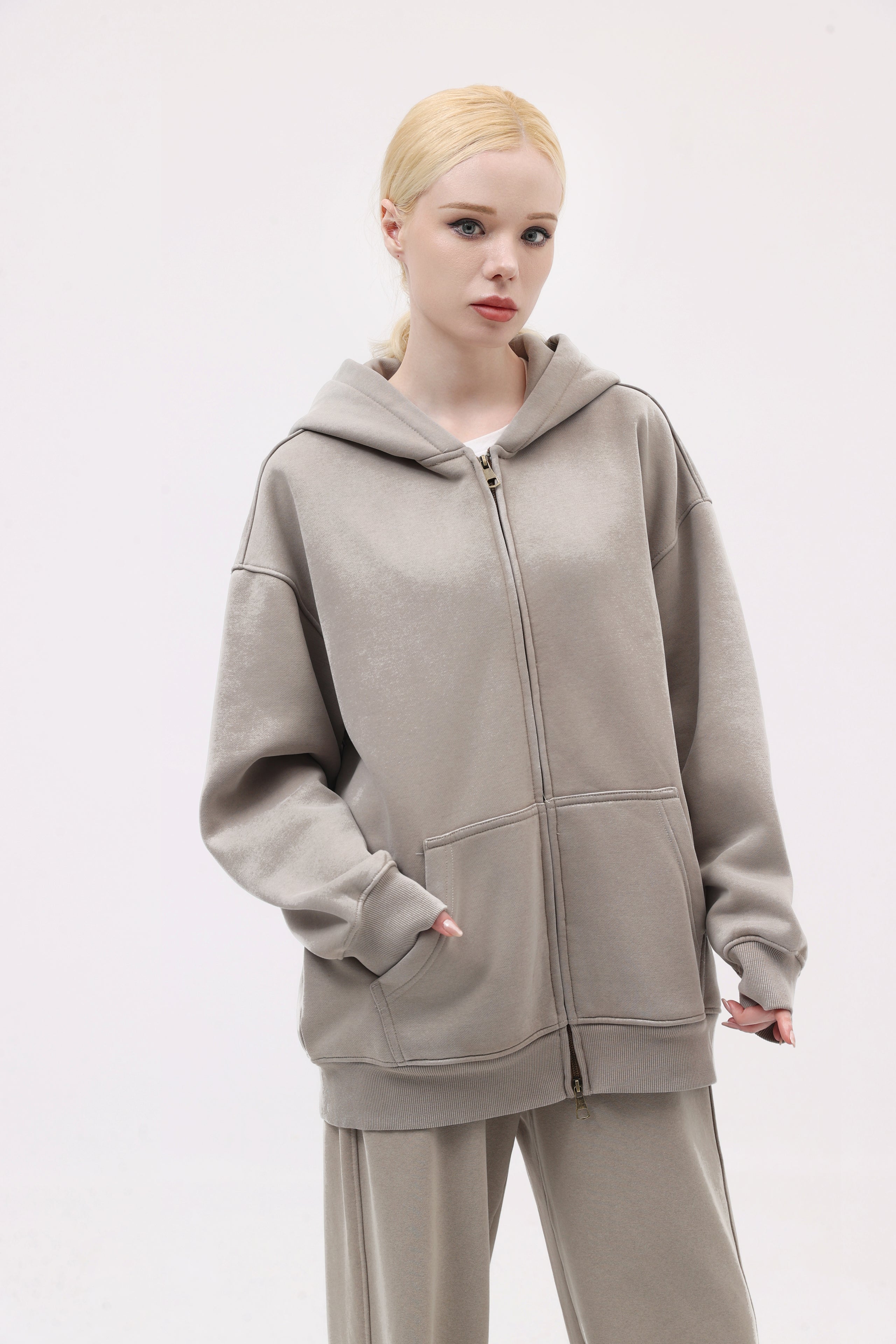 380GSM Zip Up Fleece Snow Washed Hoodie - Light Gray - Model View
